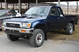 TOYOTA Hilux (N50) 1982 - 1987